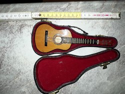 Mini gitár , eredet tokjában