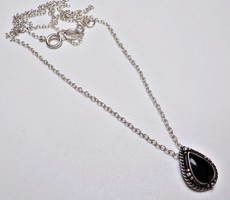 Ezüst nyaklánc fekete onix köves medállal