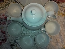 Hófehér porcelán teás készlet kiöntővel, újszerű....6 személyes.