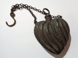 19 sz. bronz Balkáni mini lőportartó szív alakú 