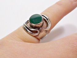 Zöld köves női ezüst gyűrű 51-es méret