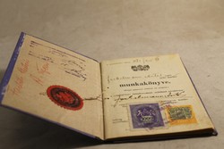 1925-ös munkakönyv királyi domborpecséttel, bélyegekkel 406