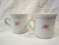 Régi hollóházi festett virágos tejes vagy teás bögre párban
