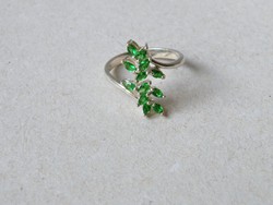 KK566 Zöld köves elegáns ezüst gyűrű fémjelzett