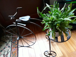 Háromkerekű bicikli  virágtartó rézötvözet