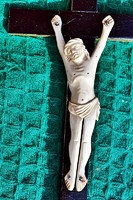 IB. 24. Antik CSONT Jézus Krisztus 10cm 29 cm-es aranyozott talpas feszület, kereszt, korpusz. 1780.