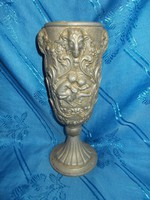 régi díszes kosfejes puttós spiáter váza vagy kupa