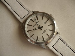 Mike Ellis New York a large and eye-catching watch