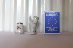 Hollóházi gyűszű és hollóházi csikkelnyomó mini cica porcelán figura egyben