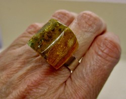 Különleges lengyel iparművész ezüst gyűrű hatalmas borostyánnal