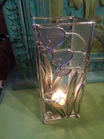 18x8x8 cm-es Tiffany technikával készült , üveg-fém mécsestartó , nagyon jó állapotban .