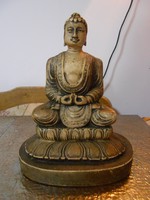 Buddha szobor meditáló 