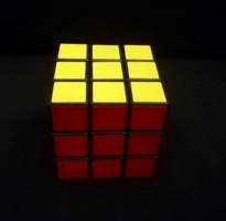 Rubik-kocka háromdimenziós mechanikus logikai játék