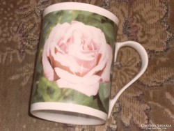 Very nice cup with 2dl roses