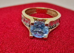 Nagyon különleges valódi kék és fehér topáz arany gyűrű 