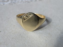 KK699  9 karátos sárga  arany pecsétgyűrű
