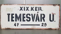 "XIX. KER. Temesvár u. 29 - 47" festett alumínium utcatábla (1043)