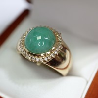 Gyémántokkal Jade kő 585/14kr.arany gyűrű :10.3 gr nagy méret
