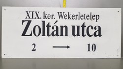 "XIX. ker. Wekerletelep Zoltán utca 2-10" festett alumínium utcatábla (1045)