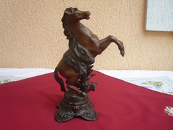 Antik Spiáter ágaskodó ló szobor , 32 cm magas!