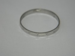 Ezüst karika gyűrű.