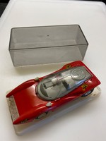 Régi Ferrari sín autó pályaautó dobozàval