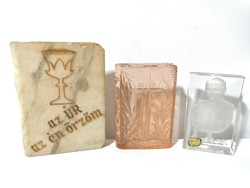 Keresztény üveg és márvány tárgyak (365)