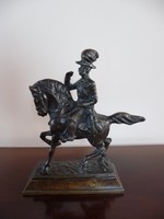Ferenc József lovon bronz szobor 