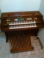 Thomas symphony royale 782 organ