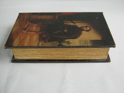 Könyv alakú bőr borítású fa doboz