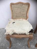 2 db felújítandó szék, szép formavilággal