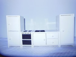 Dekoráció - kicsinyített konyha - 25 x 16 cm - vastag műanyag - ajtók nyithatók