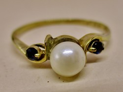 Gyönyörű aranygyűrű valódi gyöngy és zafír