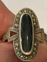 Antik ezüstgyűrű onixkővel