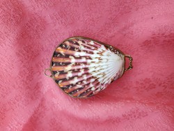 Réz keretű , összezárható kagyló ékszertartó
