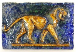 1A096 Iparművészeti samott kerámia oroszlán falikép