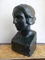 Festett gipsz Női mellszobor 1924-ből 40cm magas