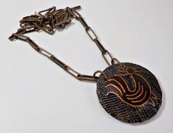 Kakasos iparművész réz nyaklánc , réz intarziás fa medállal