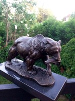 Halat fogott a medve - bronz szobor műalkotás