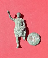 Nem római kori, római figurális szobor