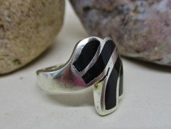 Gyönyörű kézműves ónix köves ezüstgyűrű