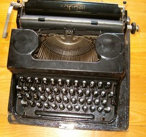 Kappel ritka régi kis méretű betűket gépelő írógép