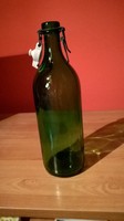 Régi retró zöld szinű,porcelán záras  csatos palack, üveg,1 literes. ára 200 ft