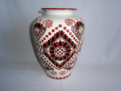 Nagyon ritka, régi, vézás mintával kézzel készült és festett Buzsáki kerámia óriási váza