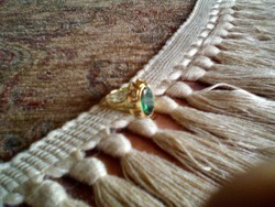 Női smaragdköves aranygyűrű 18krt 