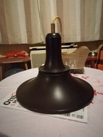 Régi stílusú fém konyhai lámpa