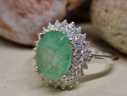 Gyönyörű valódi smaragd és fehér topáz ezüst gyűrű