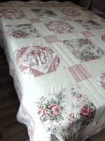 Szépséges rózsás patchwork ágytakaró hatalmas méret 