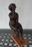 Balás Eszter _ülő nő akt szobor _ bronzírozott kisplasztika