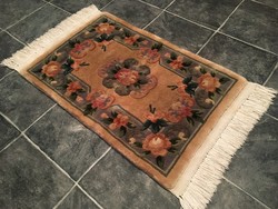 Domború mintás KÍNAI kézi csomózású gyapjú szőnyeg, 61 x 116 cm 